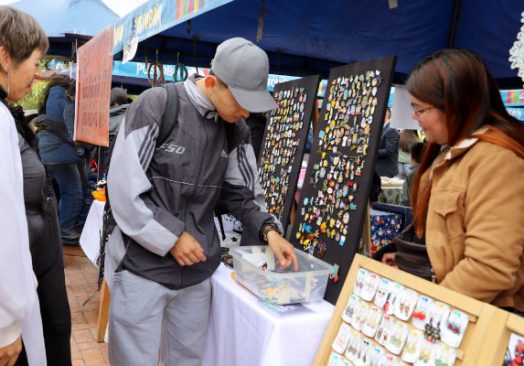 Vitrina Comercial y  de Emprendimiento Tomasino