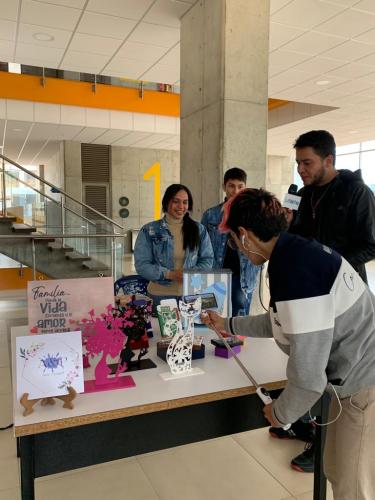 Día del Emprendimiento Tomasino_ Tercera Vitrina Comercial13